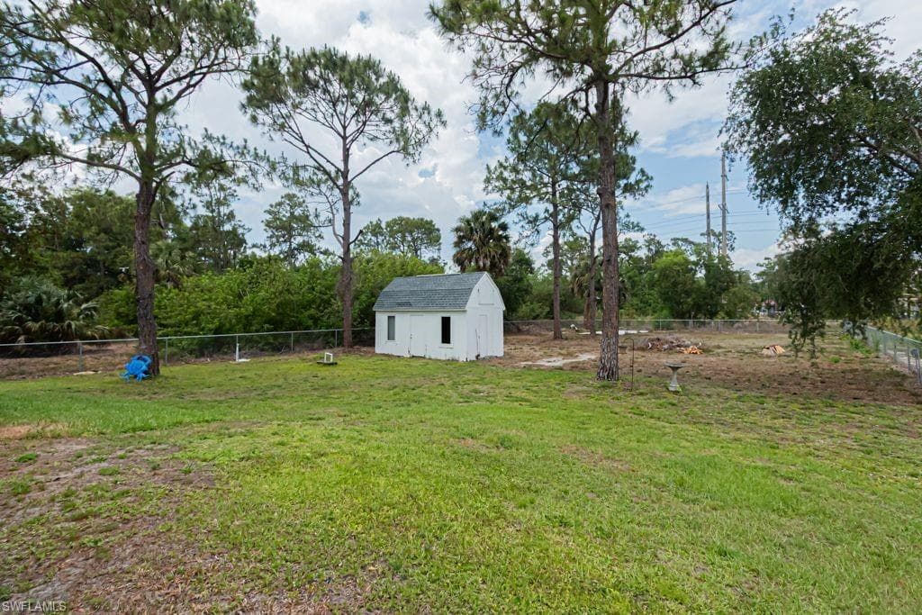 6195 Green Blvd, Naples, FL 34116-25