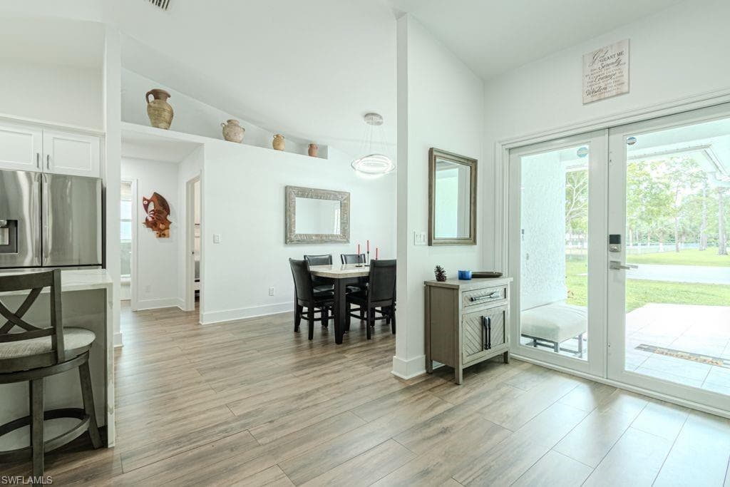 6195 Green Blvd, Naples, FL 34116-4