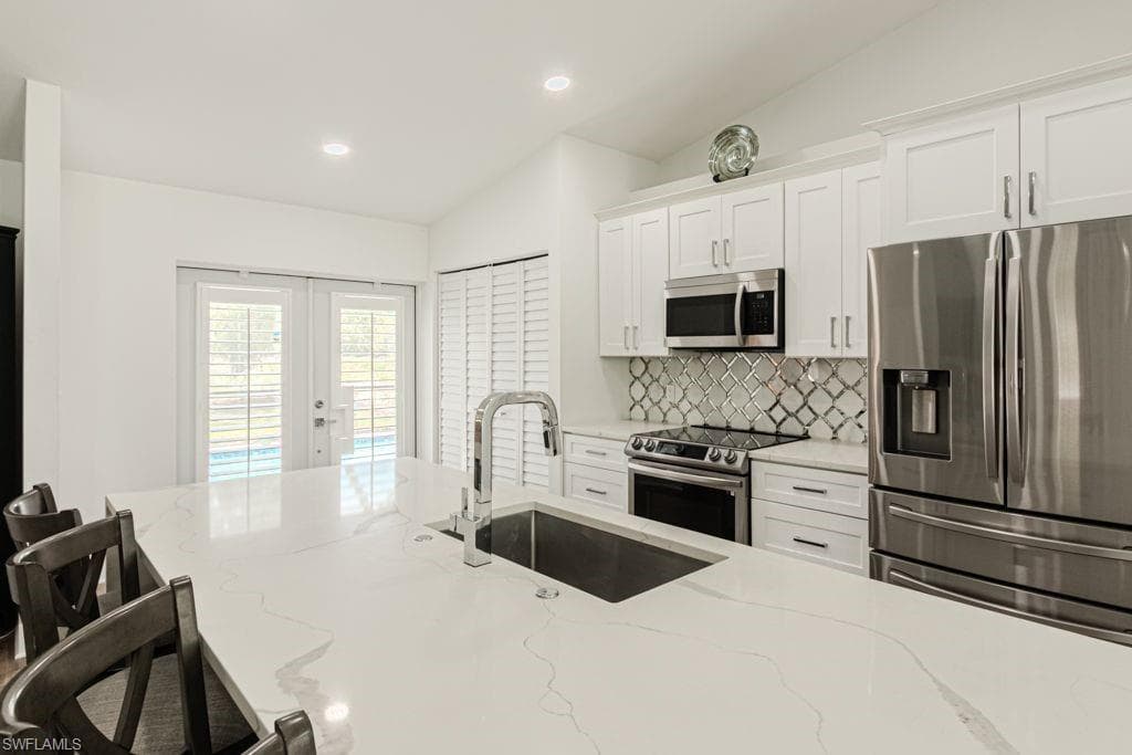 6195 Green Blvd, Naples, FL 34116-7