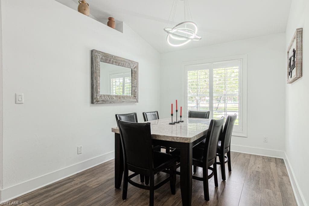 6195 Green Blvd, Naples, FL 34116-8