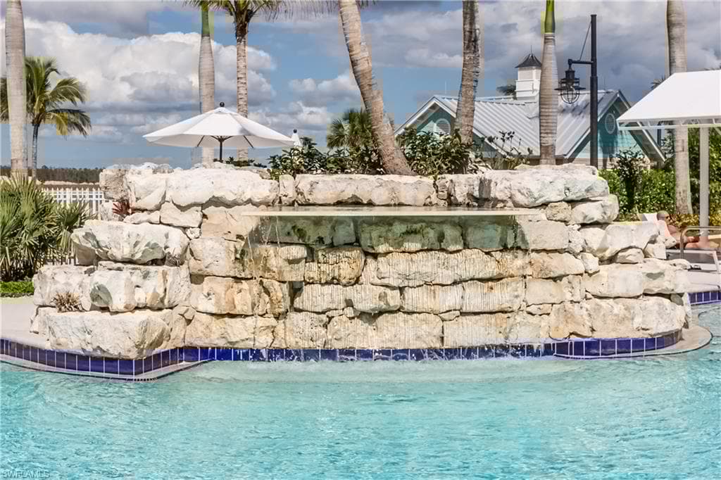 14567 Edgewater Cir, Naples, FL 34114-21