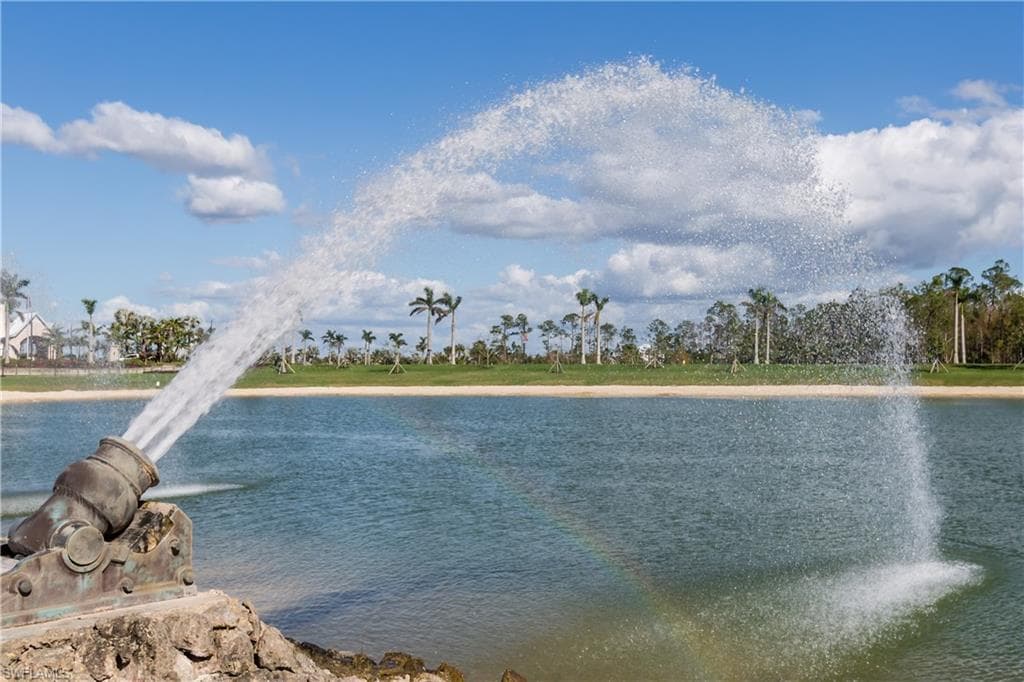 14567 Edgewater Cir, Naples, FL 34114-23