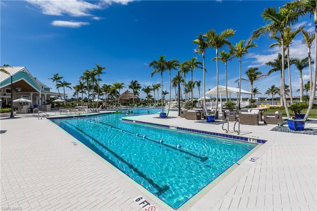14567 Edgewater Cir, Naples, FL 34114-33