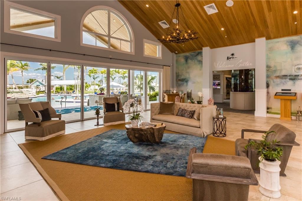 14567 Edgewater Cir, Naples, FL 34114-39