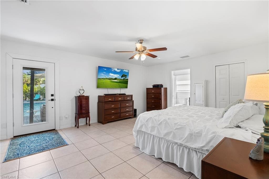 641 22nd Ave NW, Naples, FL 34120-9