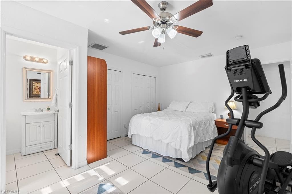 641 22nd Ave NW, Naples, FL 34120-14