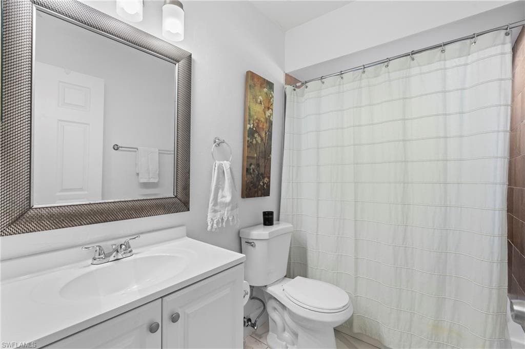 641 22nd Ave NW, Naples, FL 34120-16