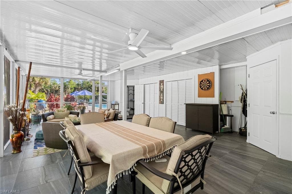641 22nd Ave NW, Naples, FL 34120-17