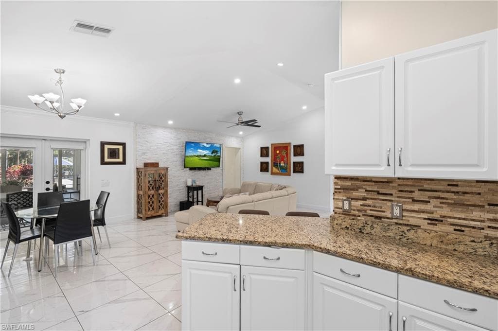 641 22nd Ave NW, Naples, FL 34120-7
