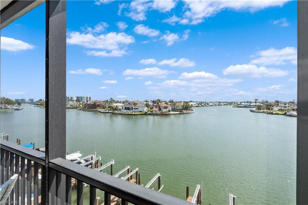 10420 Gulf Shore Dr 132, Naples, FL 34108-9