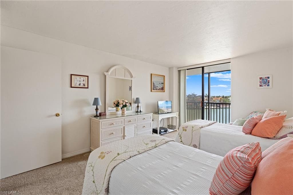 10420 Gulf Shore Dr 132, Naples, FL 34108-22
