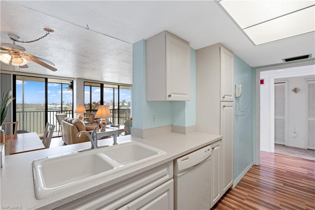 10420 Gulf Shore Dr 132, Naples, FL 34108-25