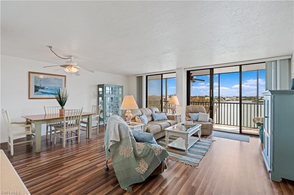 10420 Gulf Shore Dr 132, Naples, FL 34108-5