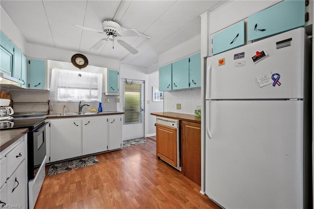65 San Remo Cir, Naples, FL 34112-13