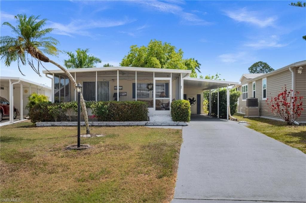 65 San Remo Cir, Naples, FL 34112-2