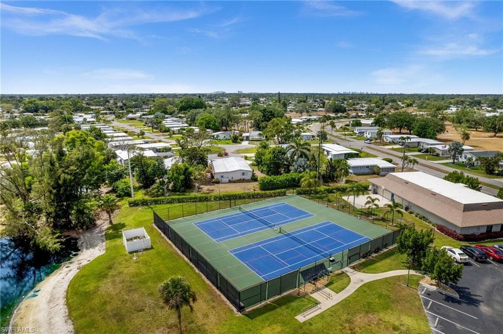 65 San Remo Cir, Naples, FL 34112-33