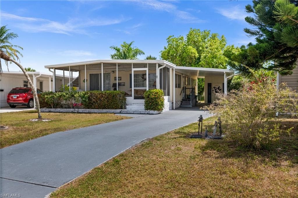 65 San Remo Cir, Naples, FL 34112-3