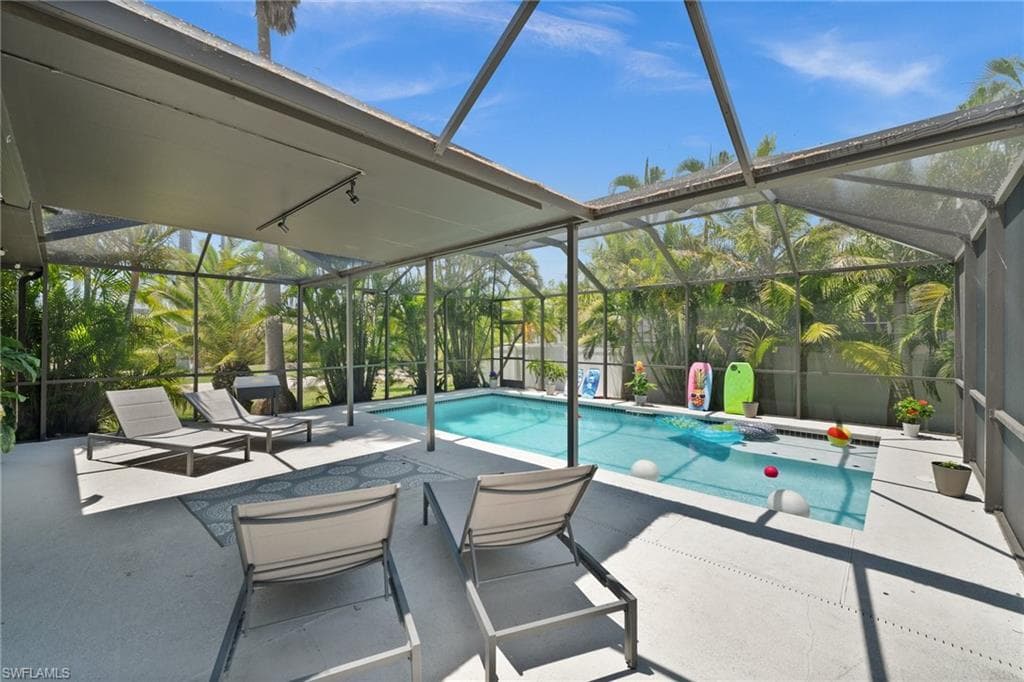 2017 Cape Coral Pkwy W, Cape Coral, FL 33914-11