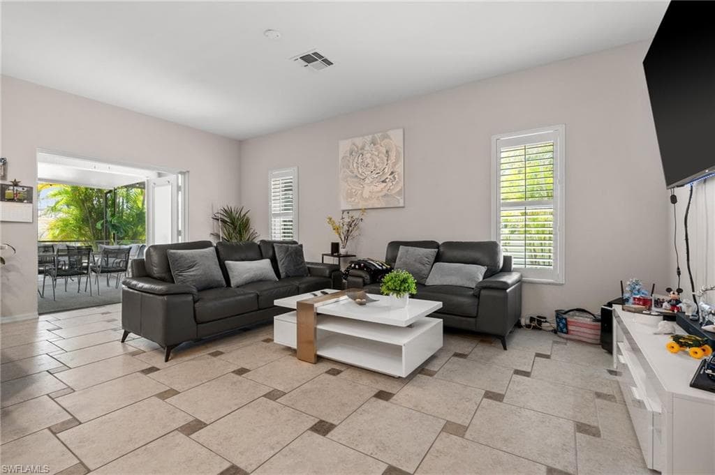 2017 Cape Coral Pkwy W, Cape Coral, FL 33914-27