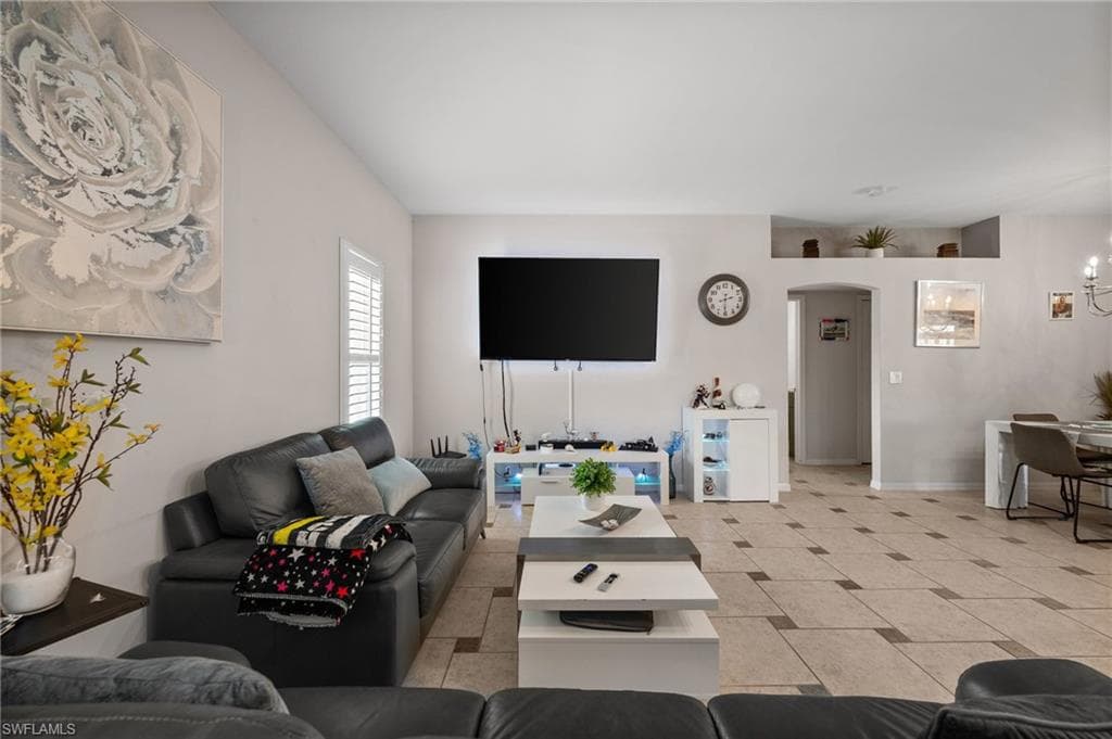 2017 Cape Coral Pkwy W, Cape Coral, FL 33914-30