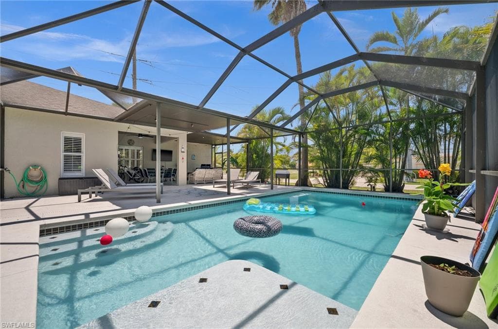 2017 Cape Coral Pkwy W, Cape Coral, FL 33914-3