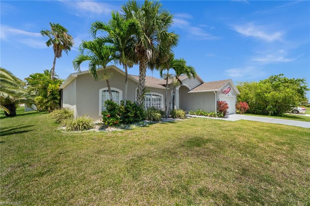 2017 Cape Coral Pkwy W, Cape Coral, FL 33914-7
