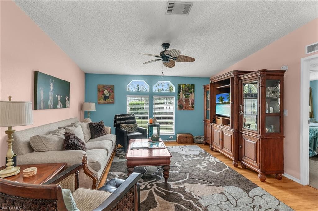 300 Riverwood Rd, Naples, FL 34114-9
