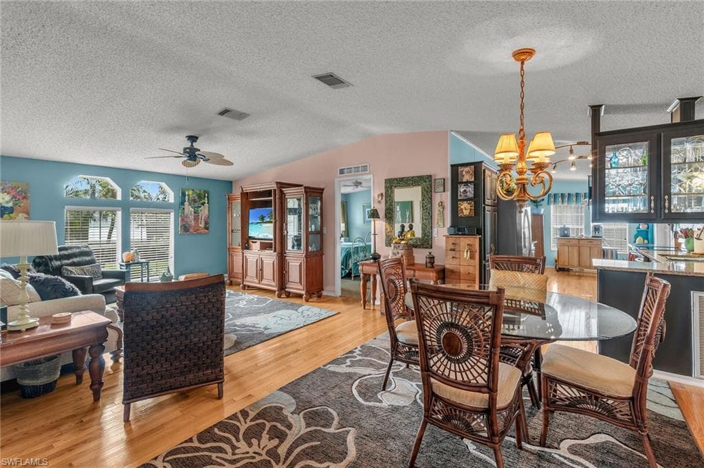 300 Riverwood Rd, Naples, FL 34114-10
