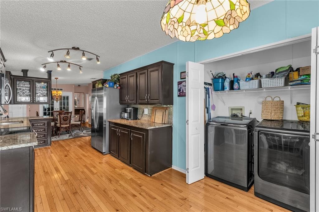 300 Riverwood Rd, Naples, FL 34114-14