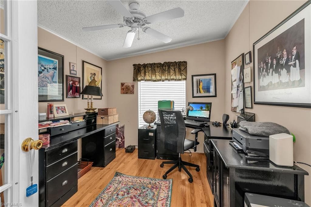 300 Riverwood Rd, Naples, FL 34114-20