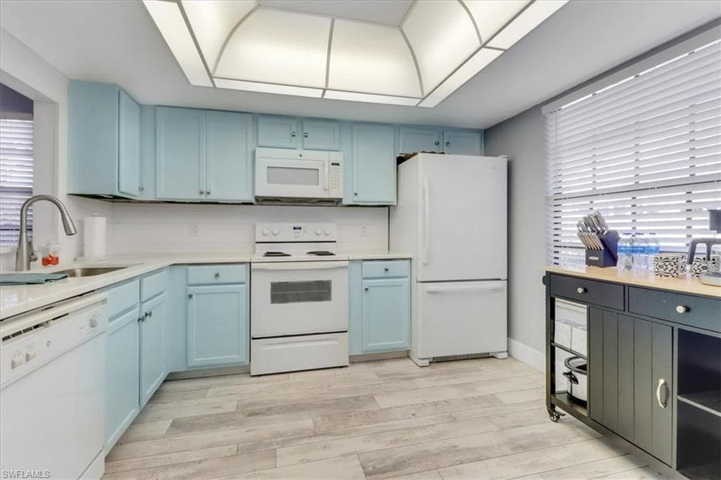 823 Meadowland Dr B, Naples, FL 34108-9