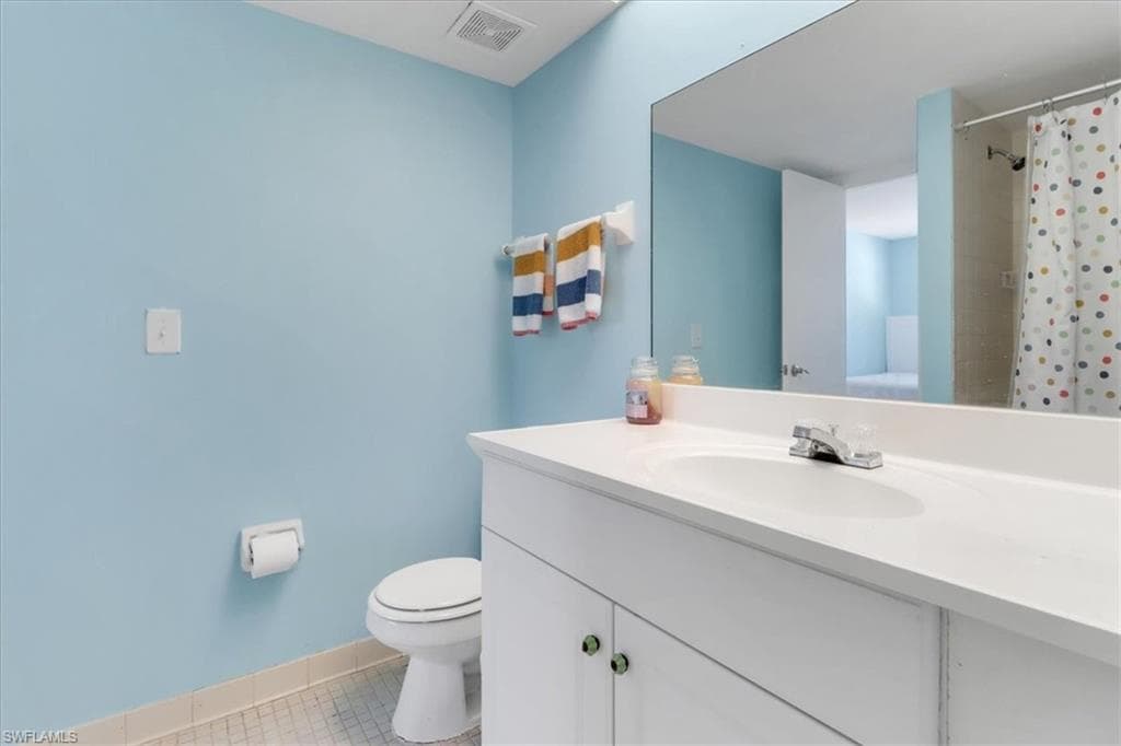 823 Meadowland Dr B, Naples, FL 34108-27