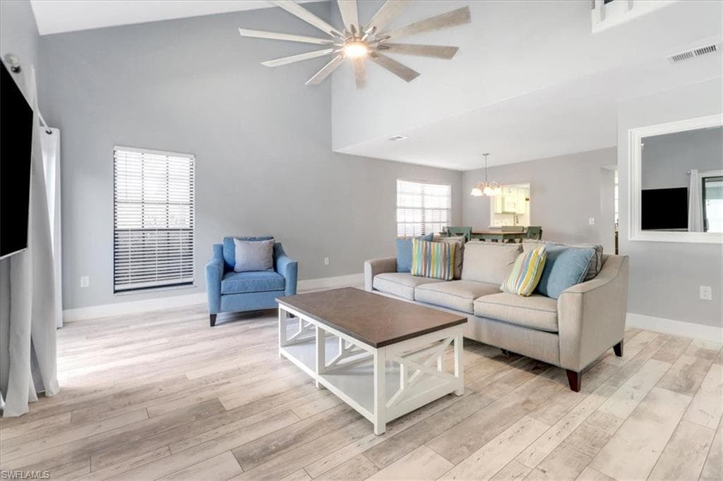823 Meadowland Dr B, Naples, FL 34108-5