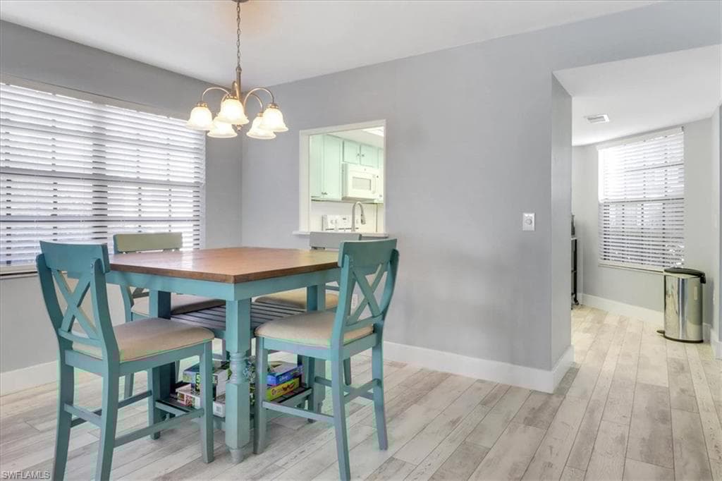 823 Meadowland Dr B, Naples, FL 34108-8