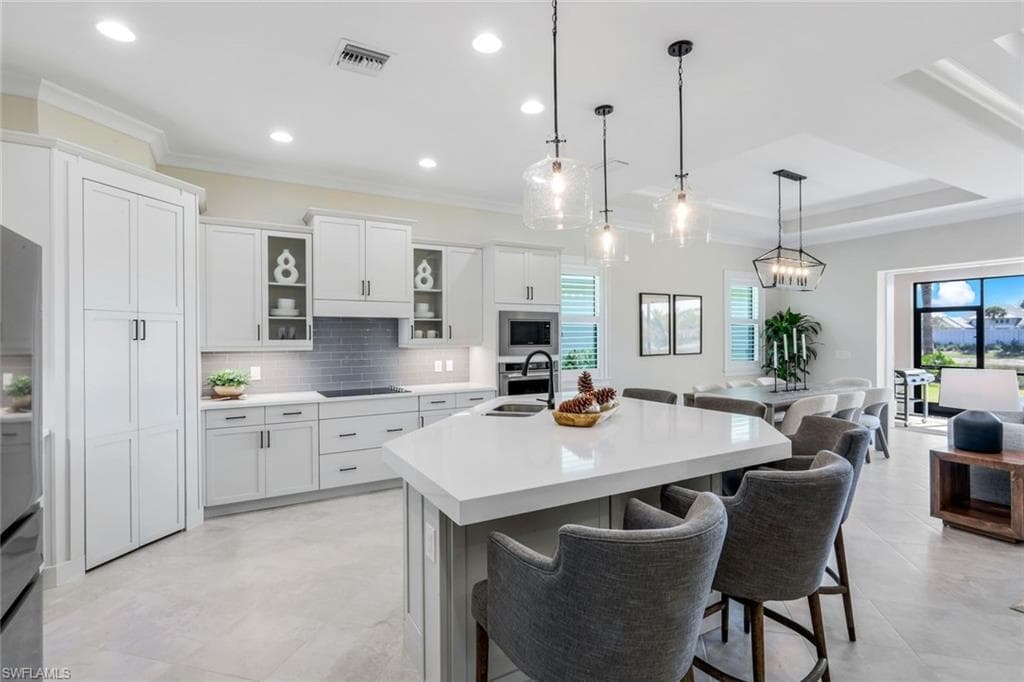 8850 Calypso Ct, Naples, FL 34112-4