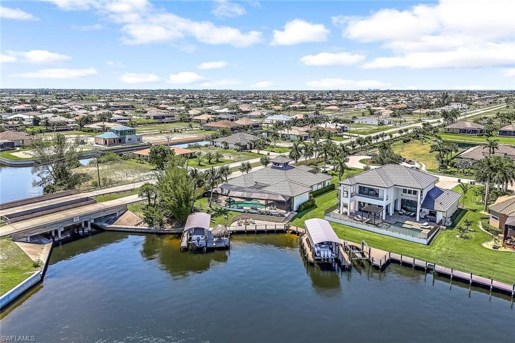 921 Cape Estates Cir, Cape Coral, FL 33993-39