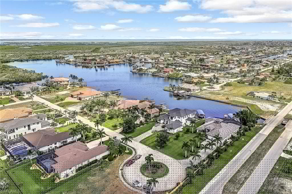 921 Cape Estates Cir, Cape Coral, FL 33993-43