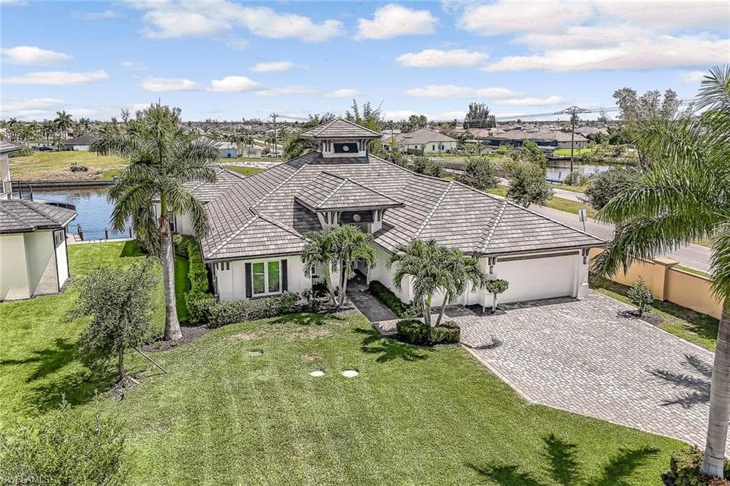 921 Cape Estates Cir, Cape Coral, FL 33993-45