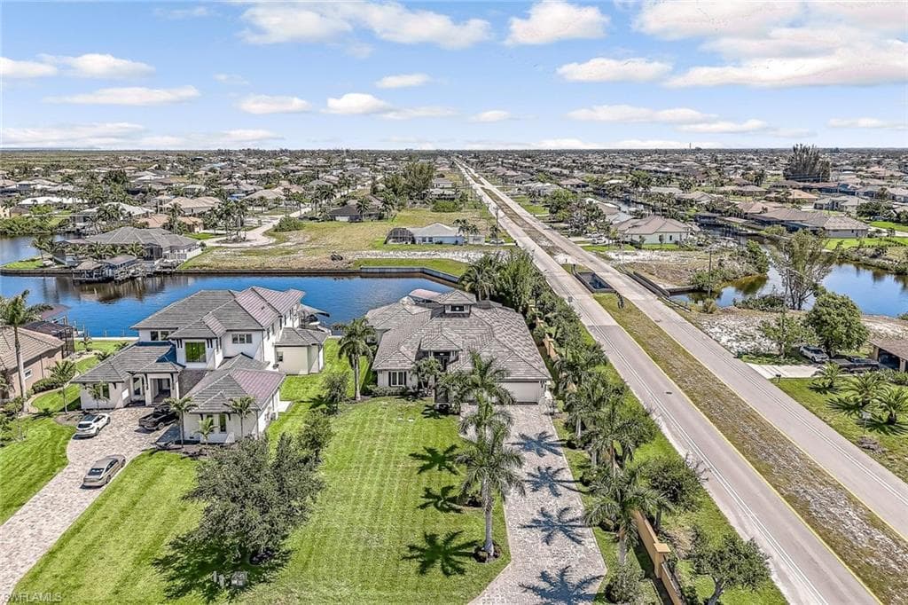 921 Cape Estates Cir, Cape Coral, FL 33993-46