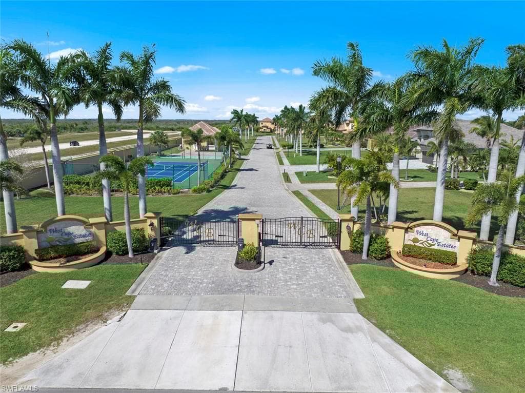 921 Cape Estates Cir, Cape Coral, FL 33993-50