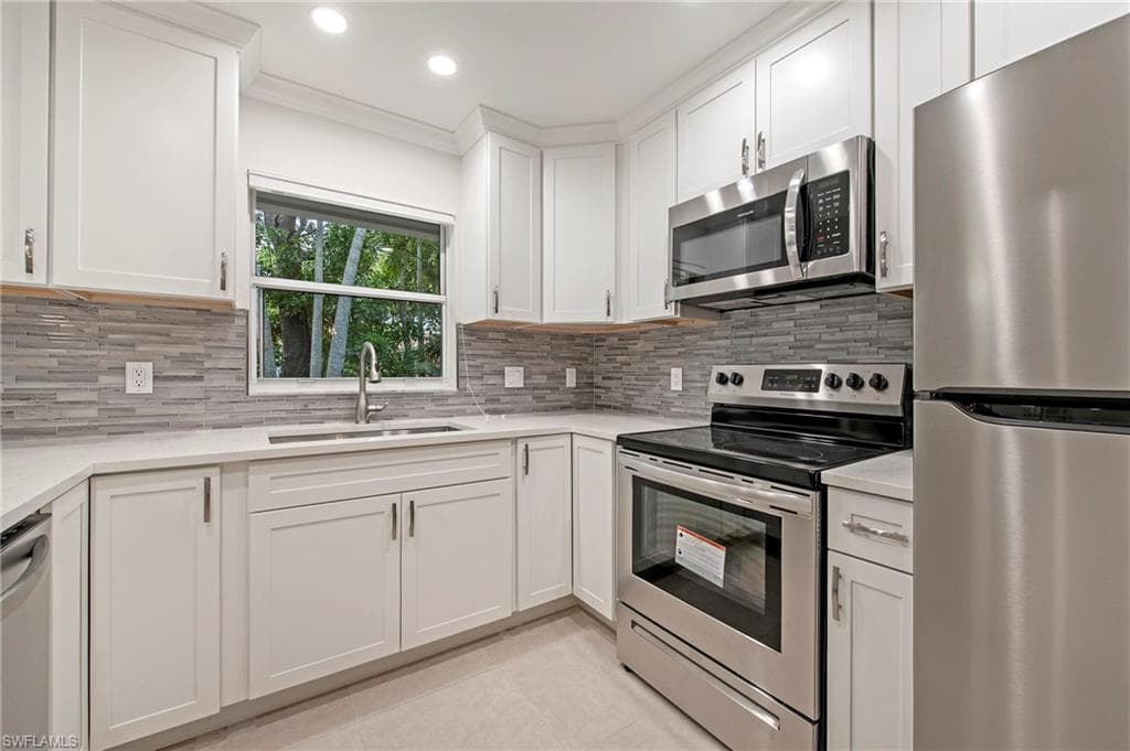 5 Rivard Rd 22, Naples, FL 34112-13
