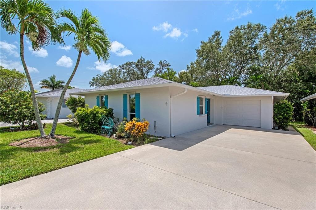 5 Rivard Rd 22, Naples, FL 34112-2