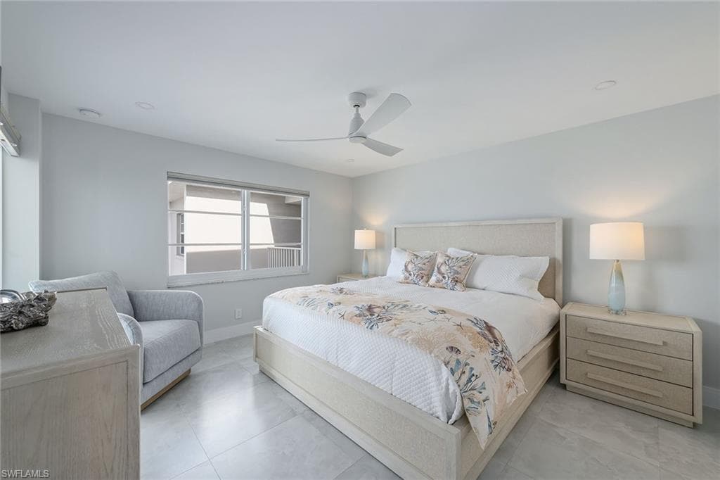 3443 Gulf Shore Blvd N 813, Naples, FL 34103-13