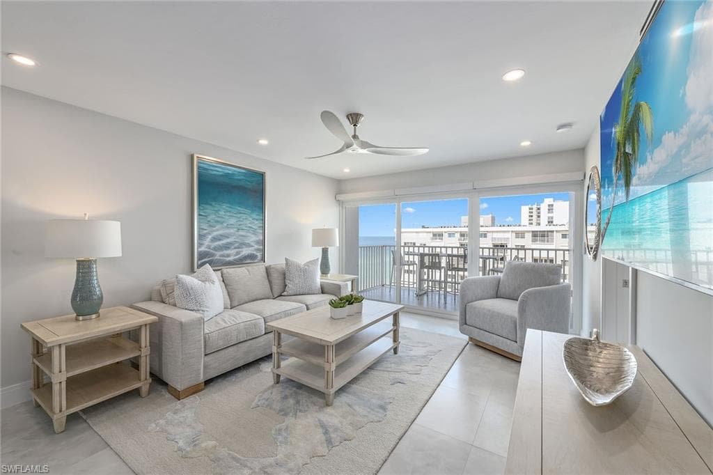 3443 Gulf Shore Blvd N 813, Naples, FL 34103-2