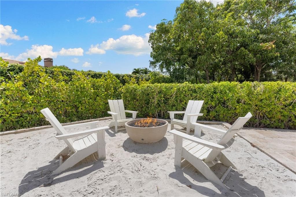2274 Hawksridge Dr, Naples, FL 34105-12