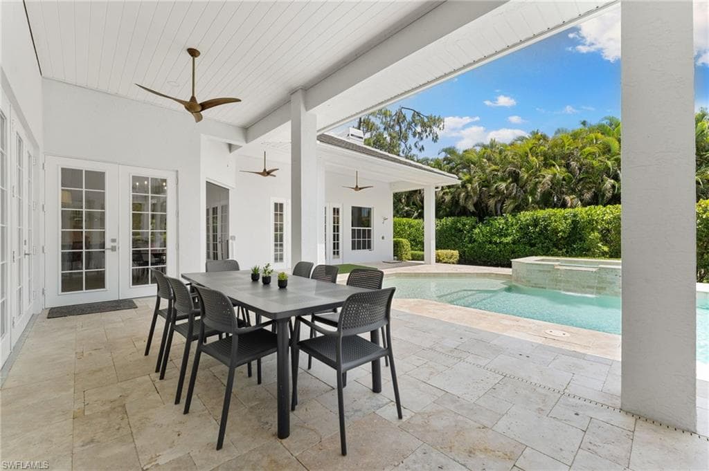 2274 Hawksridge Dr, Naples, FL 34105-32