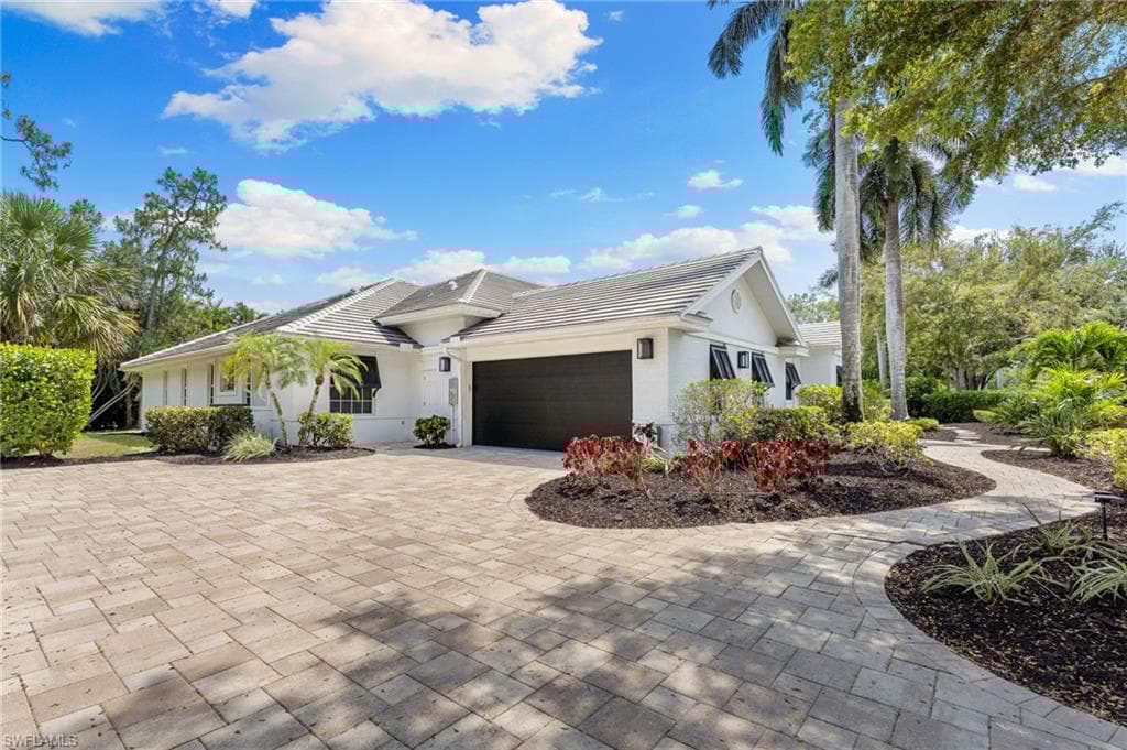 2274 Hawksridge Dr, Naples, FL 34105-39