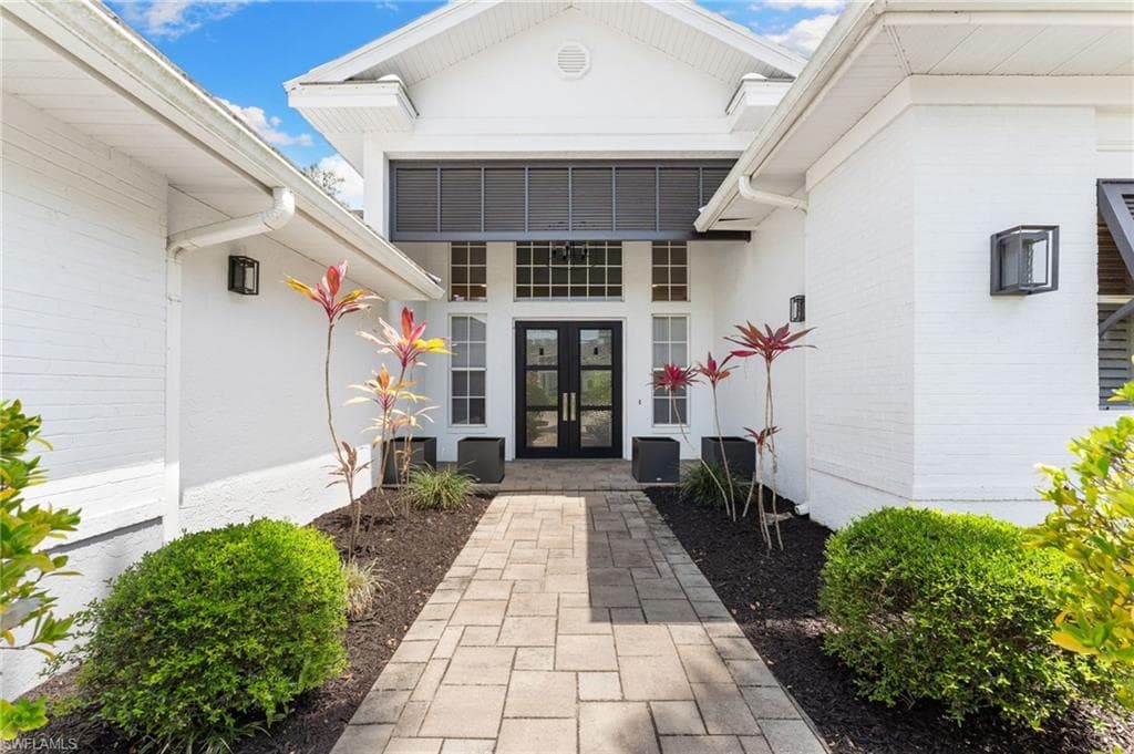 2274 Hawksridge Dr, Naples, FL 34105-4