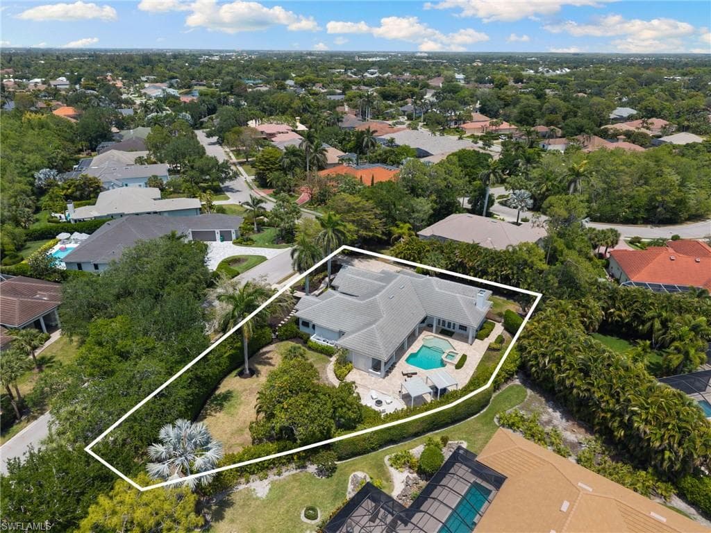 2274 Hawksridge Dr, Naples, FL 34105-6