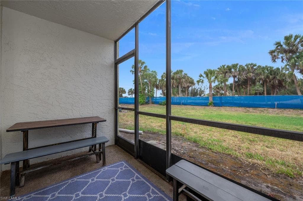 4158 27th Ct SW 102, Naples, FL 34116-10